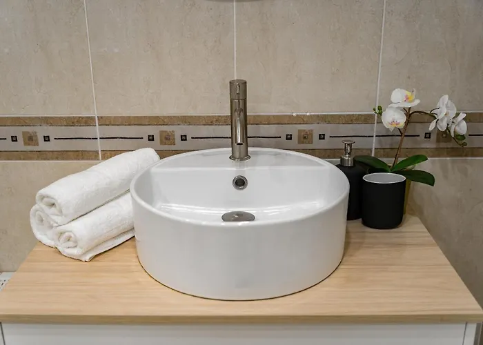 公寓 Ramada 阿德耶